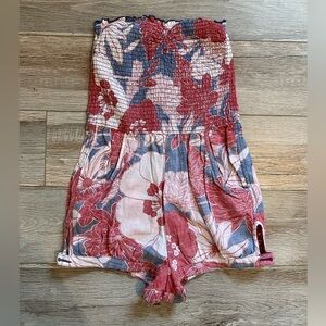 Hollister Floral‎ Strapless Romper Women’s Size Small